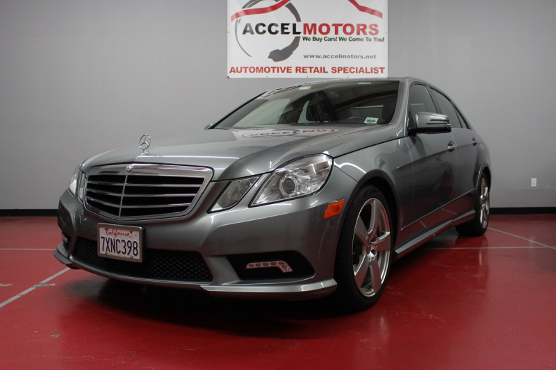 2011 Mercedes-Benz E350 メルセデスベンツのスポーツセダン車