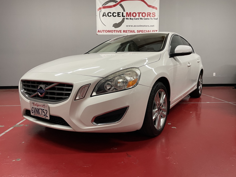 2012 Volvo S60 ボルボのセダン車