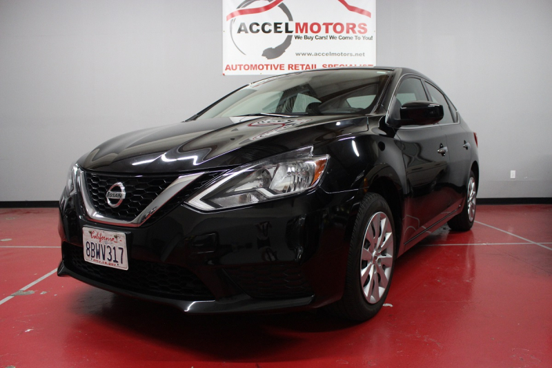 2017 Nissan Sentra SV 超低走行の1台!