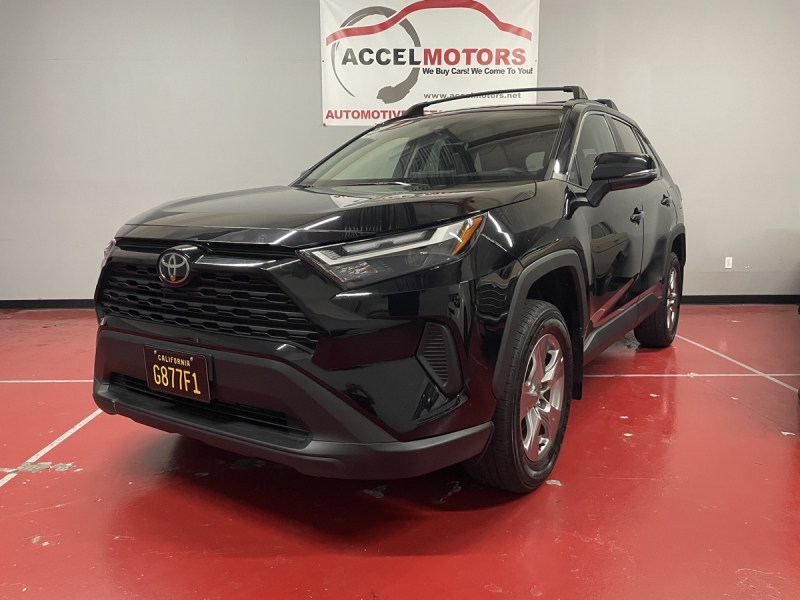 2023 Toyota Rav4 XLE 1オーナー車両!