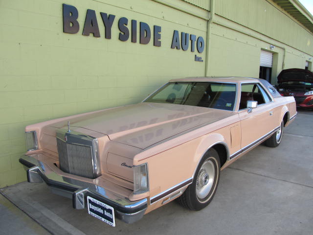 1977 Lincoln MARK V どんな車も日本に輸出します!クラシックカー、希少車 お気軽にご連絡下さい