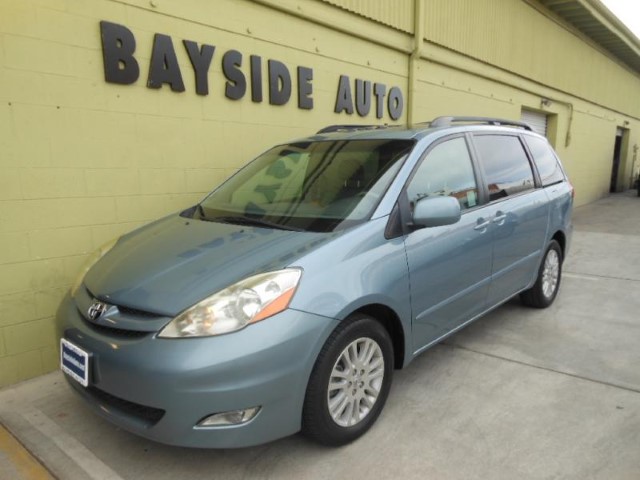 2007 Toyota SIENNA XLE