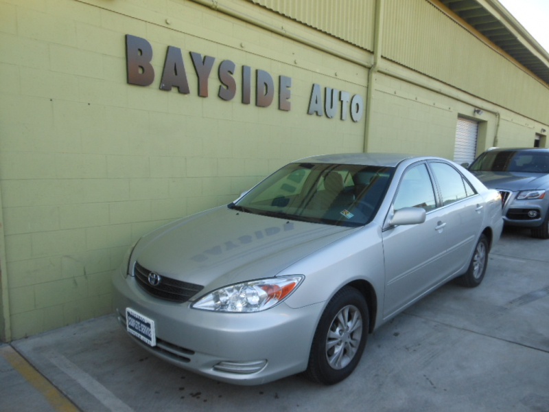 2004 Toyota CAMRY LE V6