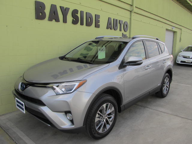 2018 Toyota RAV4 HYBIRD XLE