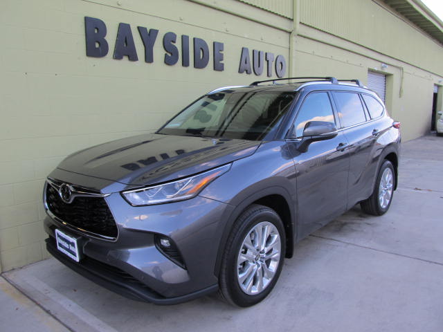 2022 Toyota HIGHLANDER LIMITED