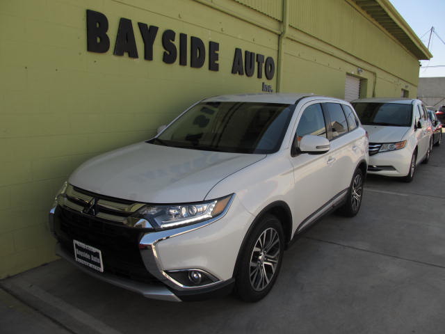 2018 Mitsubishi OUTLANDER SE