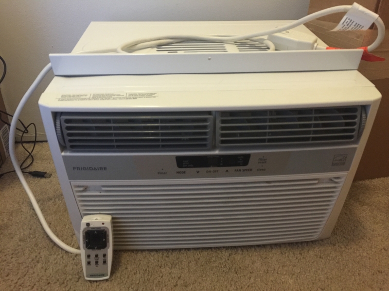サンディエゴタウン - クラシファイド[Frigidaire 6000 Btu Ac 