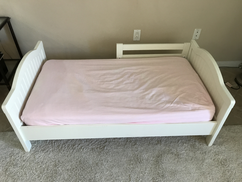 サンディエゴタウン クラシファイド[Pottery Barn Kids toddler bed]