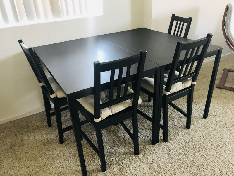 売ります IKEA ダイニングテーブル(イケア SKUMPARP 売ります IKEA ダイニングテーブル(イケア SKUMPARP