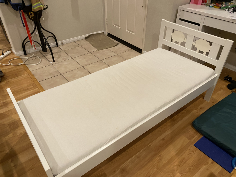 サンディエゴタウン クラシファイド Ikea Kritter 子供用ベッド マットレス シーツセット サンディエゴタウン クラシファイド Ikea Kritter 子供用ベッド マットレス シーツセット