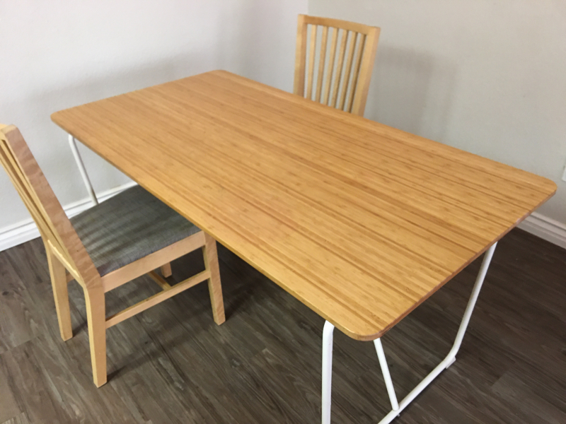 サンディエゴタウン クラシファイド Ikeaダイニングテーブルとイス２つ