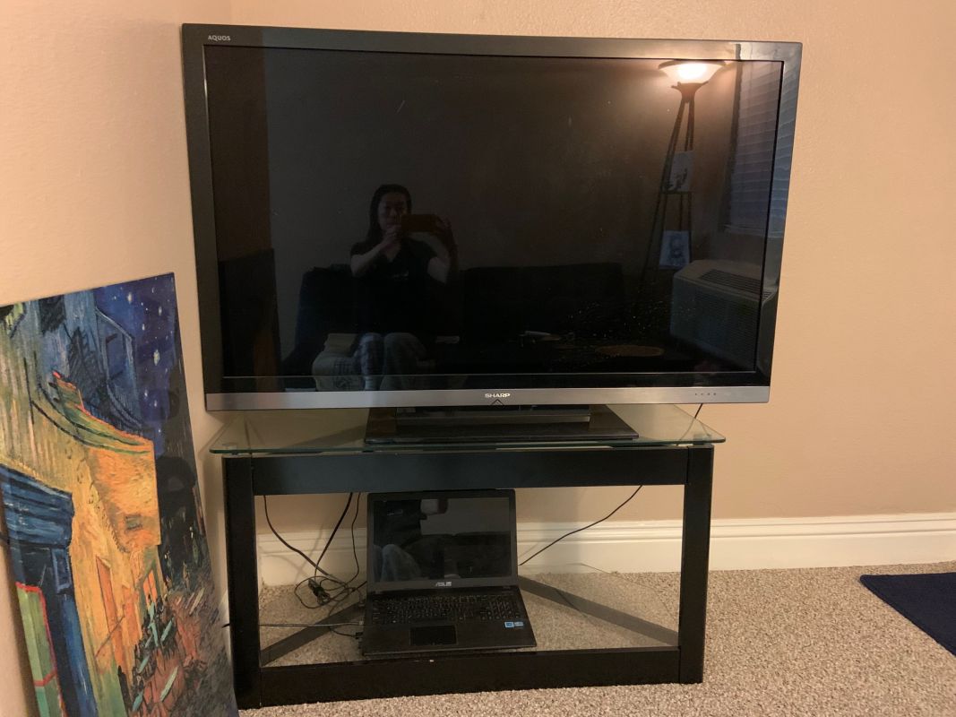 サンディエゴタウン クラシファイド[SHARP 52" TV & TV Stand]