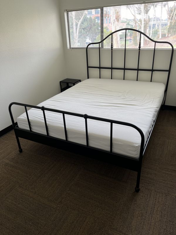 IKEA クイーンサイズ ベッドフレームの通販 - IKEA IKEA TUFJORD