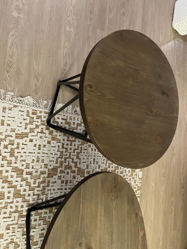 サイドテーブル、もう一つあります