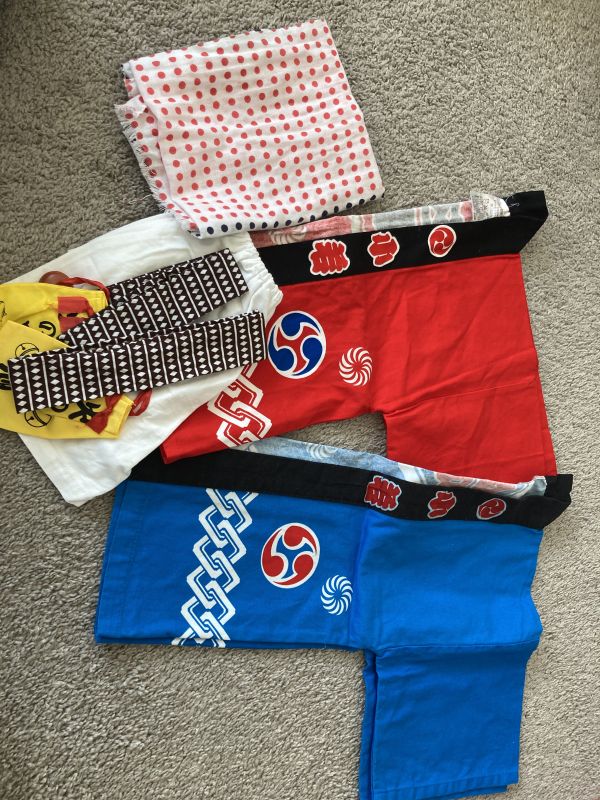 ずぼんは一枚のみです。