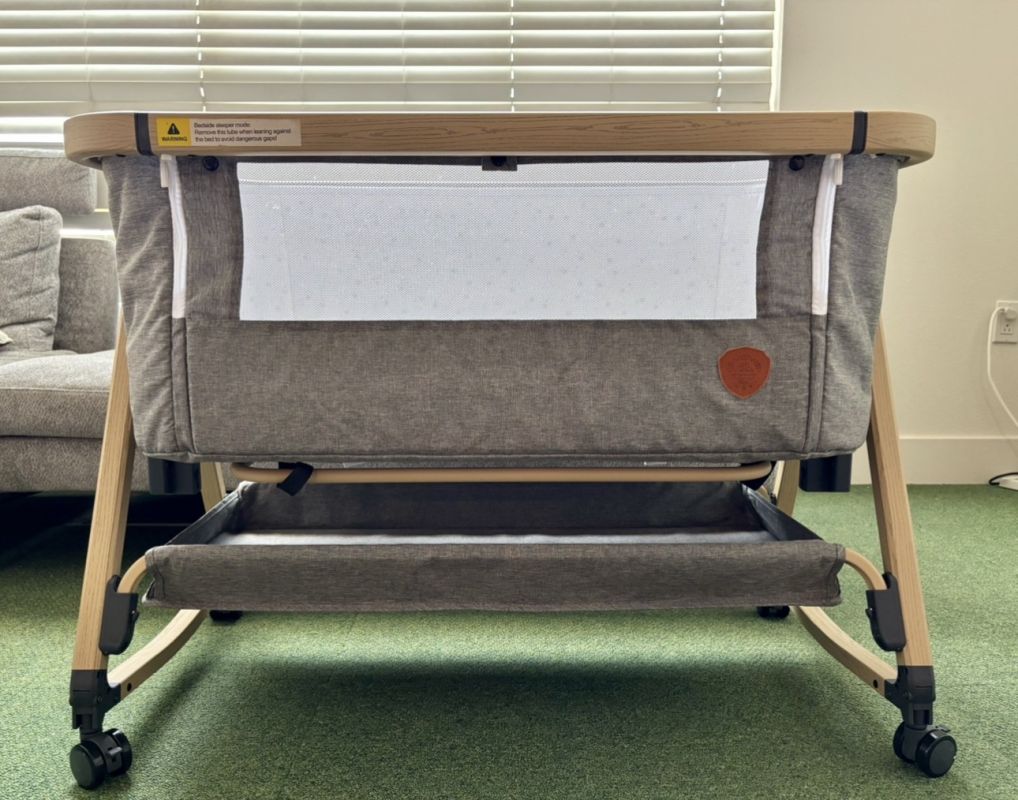 コンパクトでリビングに置いても圧迫感はありません。