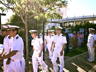 海上自衛隊練習艦隊の歓迎会の画像